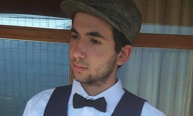 Συγκλονίζει ο Ευαγγελινός – Ο νεαρός πολύτεκνης οικογένειας που «έσκισε» στις Εξετάσεις